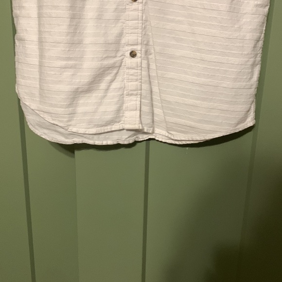 🧡 Old Navy White Everyday Shirt - Picture 4 of 7